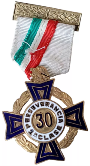 Медаль 30 лет службы.