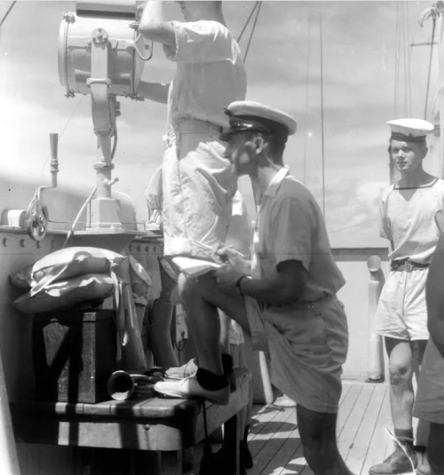 Сигнальщики на борту HMCS Prince Henry. 1941 г.