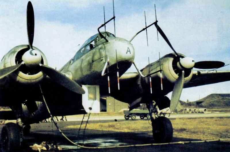Ночной истребитель Юнкерс Ю-88 на норвежском аэродроме Кьевик. 1944 г.