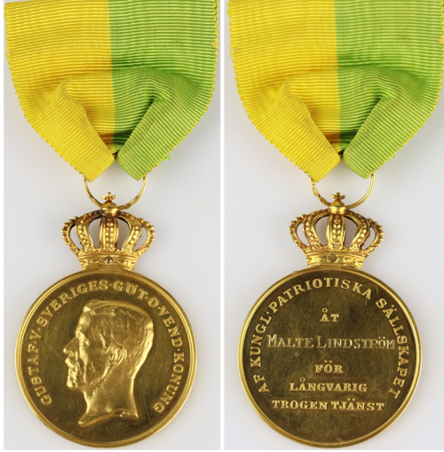 Аверс и реверс золотой медали «За долгосрочную верную службу» Королевского патриотического общества.