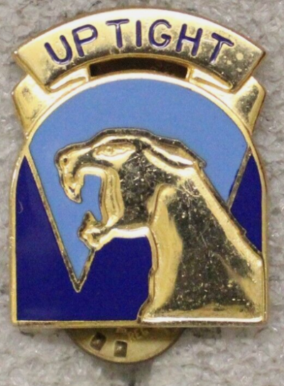 Знак 214-го авиационного полка.