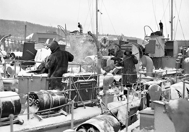 Палуба одного из кораблей 82-й флотилии на реке Святого Лаврентия. 1943 г.