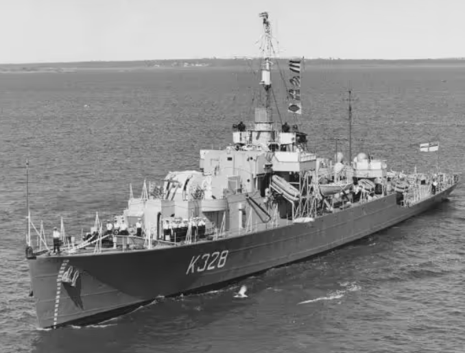 Речной HMCS Суонси. 1944 г.