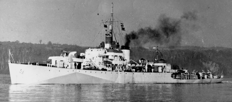 Речной HMCS Penetang. 1944 .