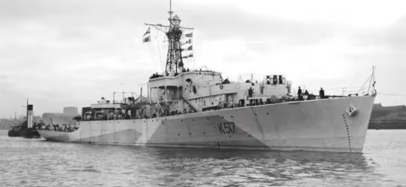 Корабль HMCS Loch Morlich. 1944 г.