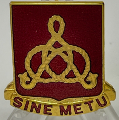 Знак 233-го дивизиона полевой артиллерии.