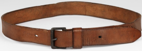 Кожаный солдатский ремень.