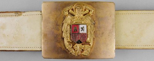 Армейские кожаные ремни.