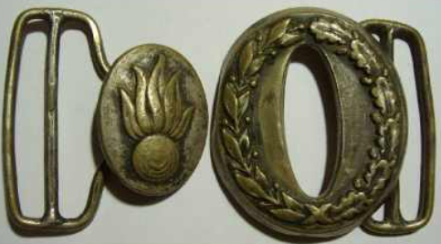 Полицейская пряжка.