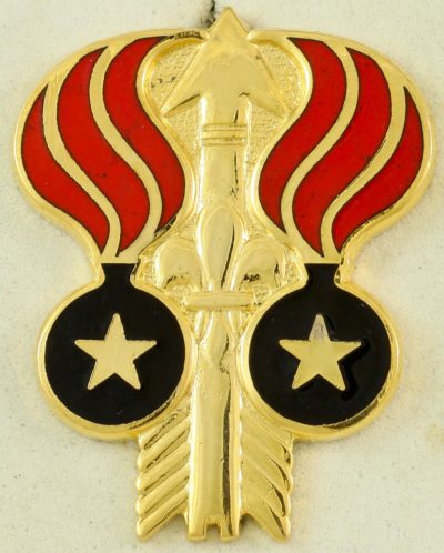 Знак 332-го артиллерийского батальона.