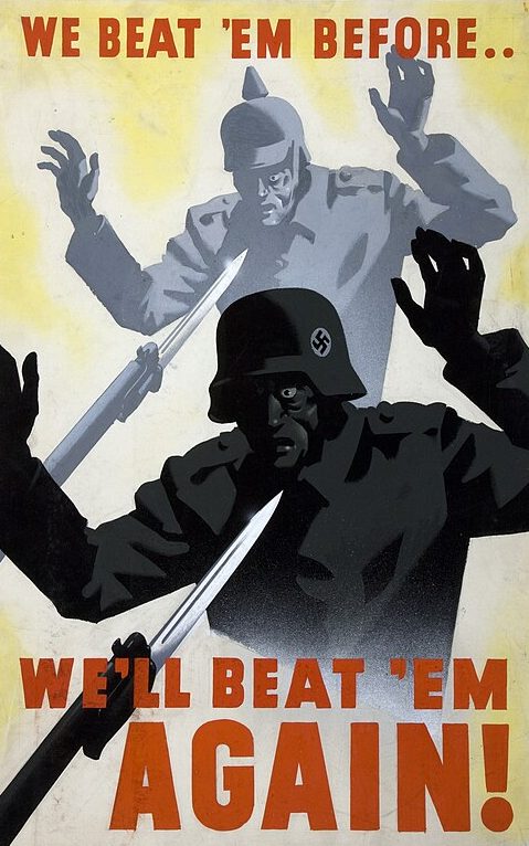 Плакаты с лозунгом: «Мы били их раньше. Мы побьем их снова».