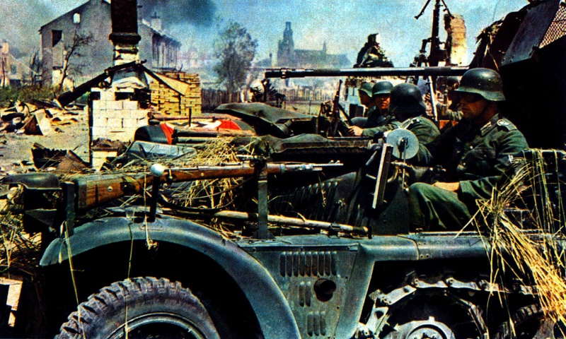 Немецкие солдаты входят в Гродно. 1941 г.