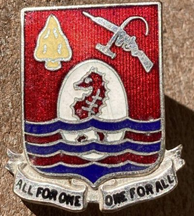 Знак 487-го транспортного батальона.