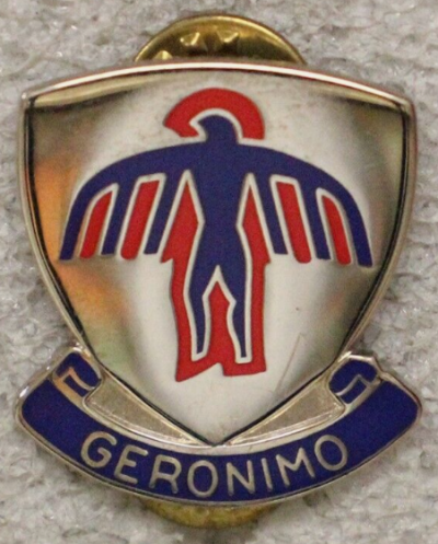 Знак 501-го воздушно-десантного полка.