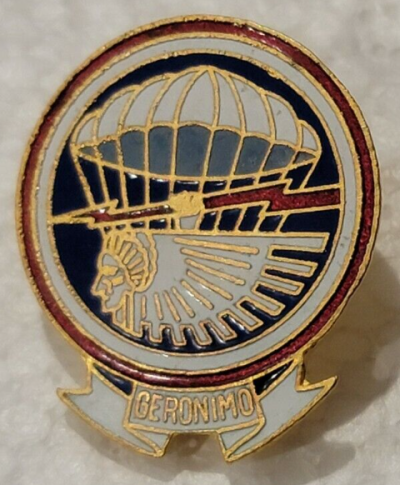 Знаки 501-го парашютно-пехотного полка.