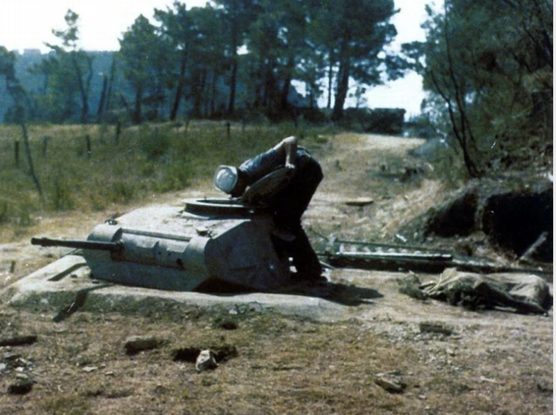 Захваченный американцами ДОТ из башни Panzer II. Нормандия 1944 г.