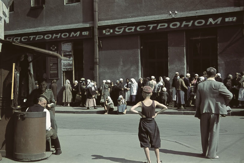 Очередь за продуктами. Харьков 1942 г.