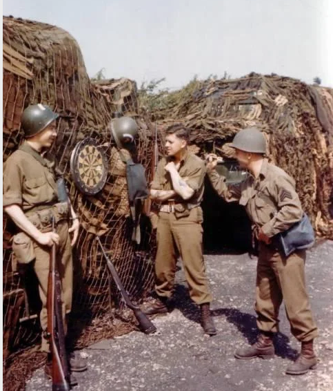 Дартс между боями. 1944 г.