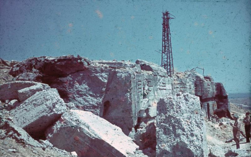 Руины 30-й батареи. Севастополь 1942 г.