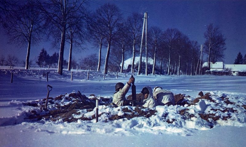 Минометная огневая точка недалеко от Сент-Вит. Бельгия 1945 г.