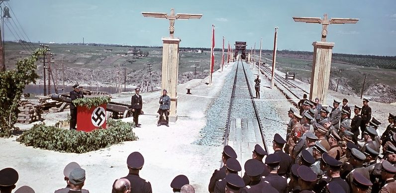 Открытие Стрелецкого моста через Днепр. Запорожье 1943 г.