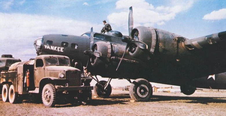 Бомбардировщик В-17. 1942 г.