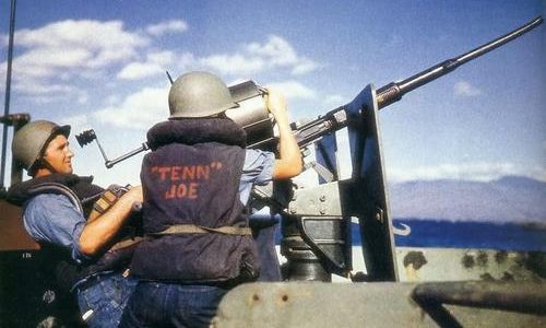 20-мм зенитная установка Oerlikon на борту линкора «Tennessee». 1942 г.