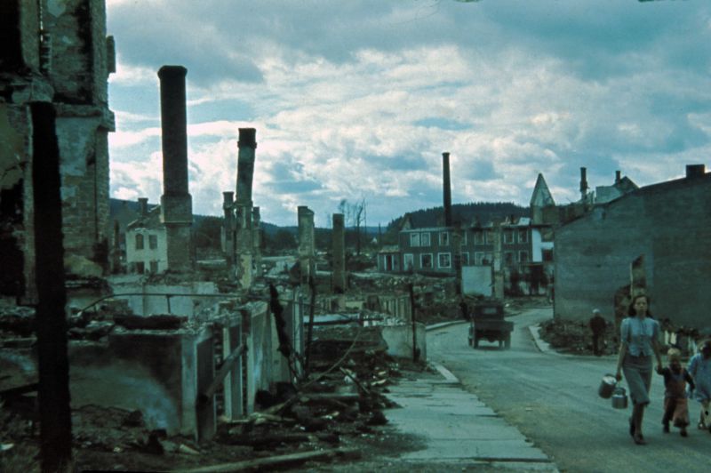 Вид на руины городка Стайнкьер после налета немецкой авиации. Норвегия 1940 г.