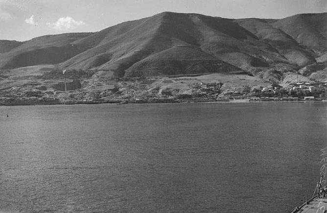 Панорама гавани Мерс-эль-Кебир в Алжире. Июнь 1940 г.