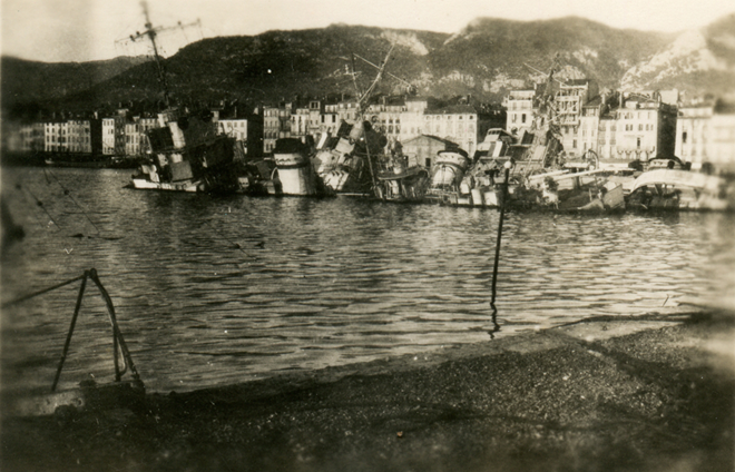 Затопленные корабли в Тулоне. 27 ноября 1942 г.