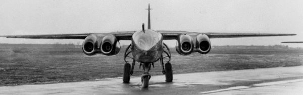 Реактивный разведчик-бомбардировщик Arado Ar 234 «Blitz».