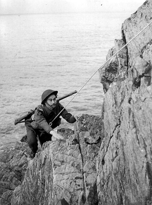 Курс скалолазания во время учений. Шотландия, 19 ноября 1941 г.