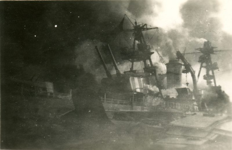 Затопленный флот в Тулоне. 28 ноября 1942 г.