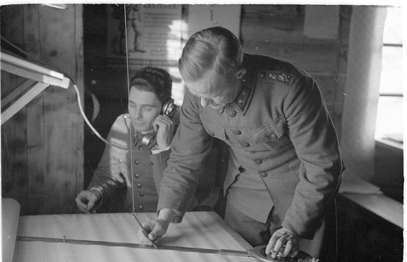 Блиндажная станция прослушивания в Важинах на реке Свирь. 1942 год.