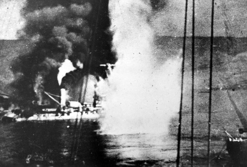 Бомбардировка и обстрел французского флота в Мерс-эль-Кебире. 3 июля 1940 г.