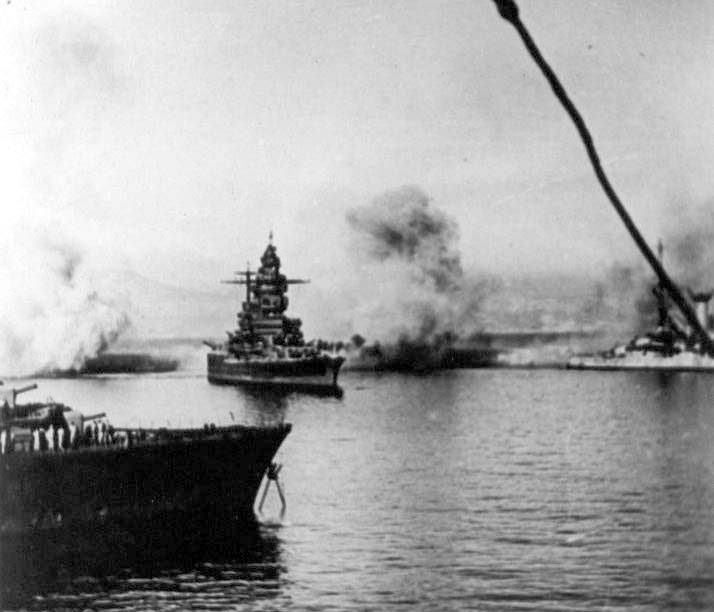 Линкор «Страсбург» под огнем. 3 июля 1940 г.