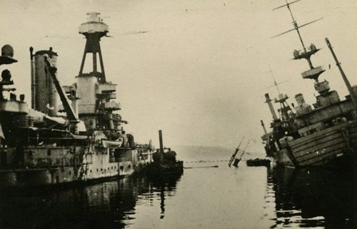 Затопленные корабли в Тулоне. 27 ноября 1942 г.