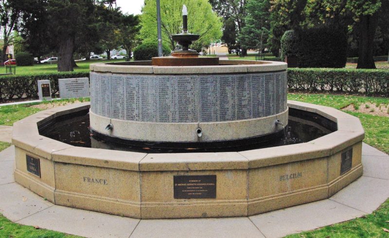 г. Армидейл. Военный мемориал.