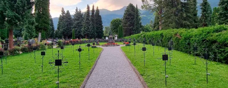 Лиенц. Могилы советских воинов на интернациональном воинском кладбище.