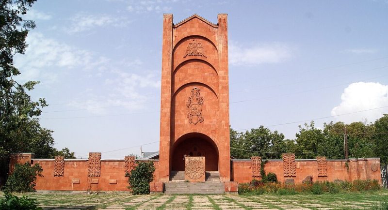 с. Карби. Мемориал погибшим землякам.