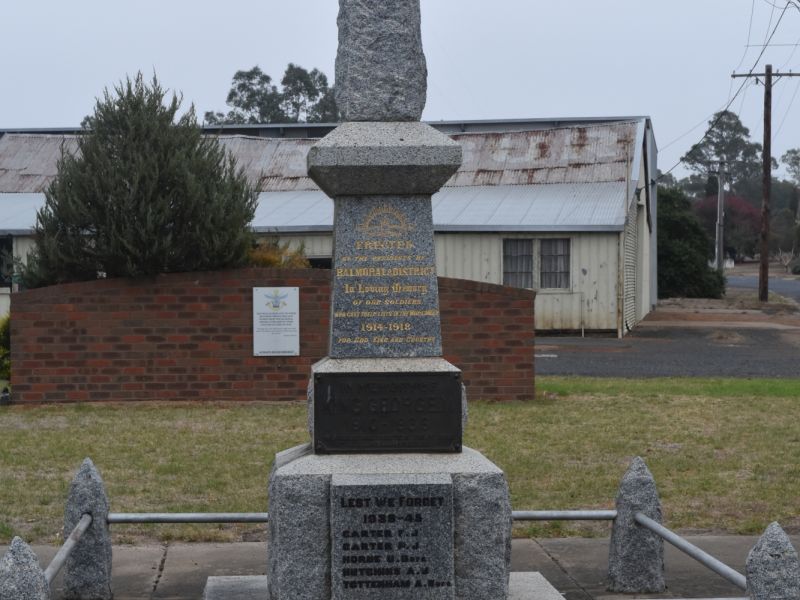 г. Балморал. Военный мемориал.