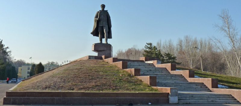 г. Ташкент. Памятник Сабиру Рахимову, снесенный в 2011 году