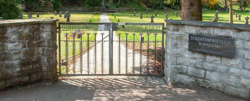 Фельдкирх. Индивидуальные могилы на интернациональном воинском кладбище Святого Вольфганга.