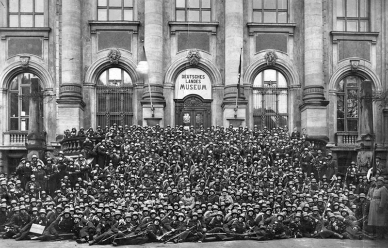 Подразделение латышских добровольцев. Рига, 21 октября 1941 г.