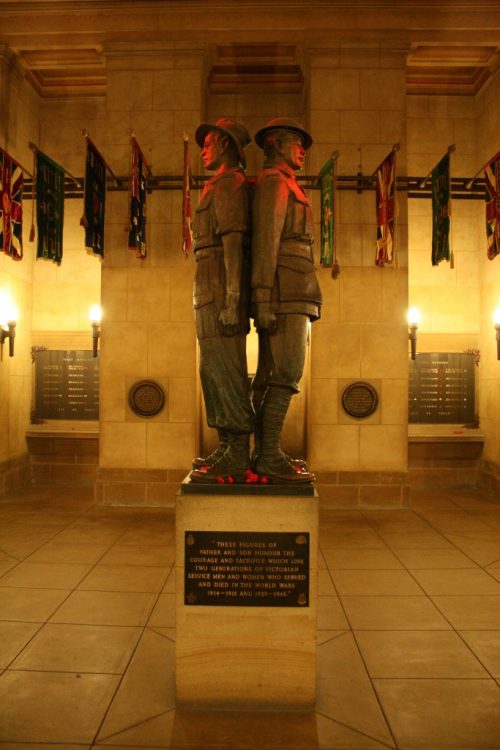 Склеп. Памятник отцу и сыну.