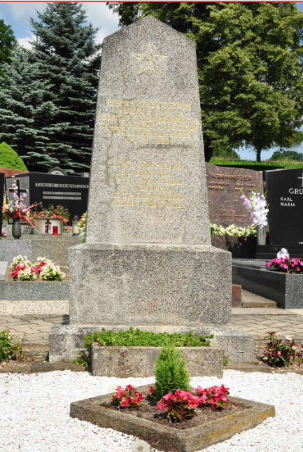 Нщйштифт-Ан-Дер-Лафнитц. Братская могила на общинном кладбище.