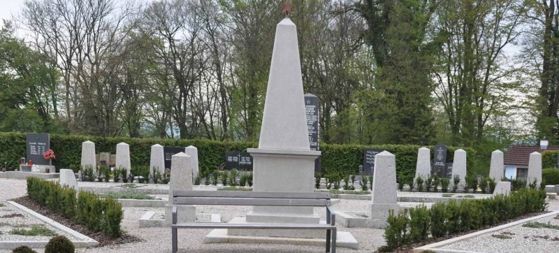 Амштеттен. Братские и индивидуальные могилы на верхнем городском кладбище, где захоронено 130 советских воинов.