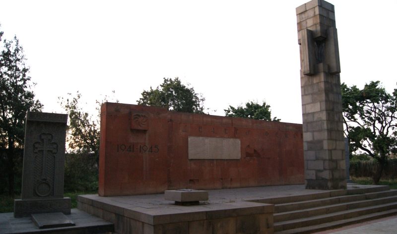 с. Гукасаван. Памятники погибшим землякам.