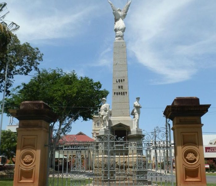 г. Мэриборо. Военный мемориал. 