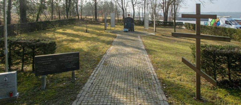 Хартберг. Братcкая могила на выезде из города, где захоронено 506 советских воинов.